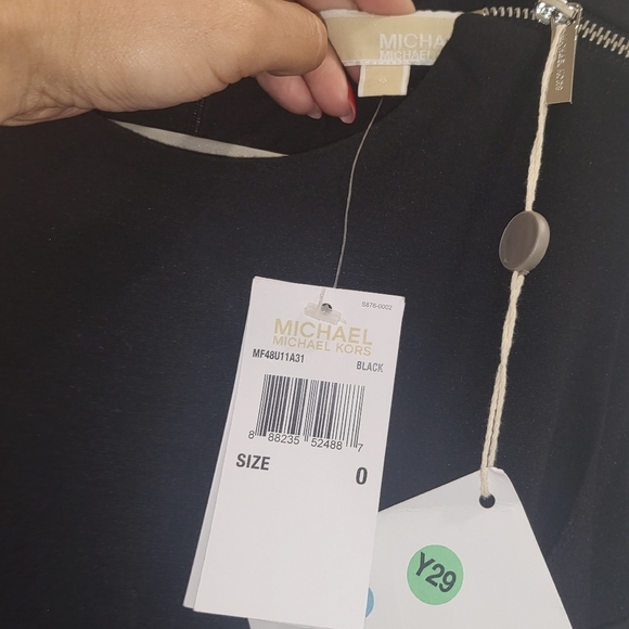 11. NWT MICHAEL KORS FIT & FLARE PLEATED DRESS SIZE 0 - Picture 6 of 7